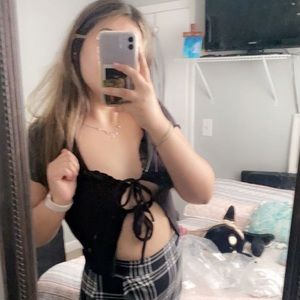 Meet your Posher, Briana